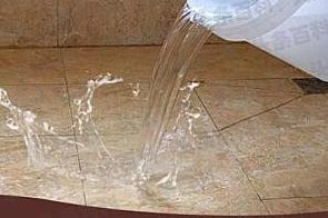 红花岗漏水维修 免砸砖防水材料该如何施工